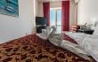  v Hotel Azzurro, zasebne nastanitve v mestu Herceg Novi, Črna gora